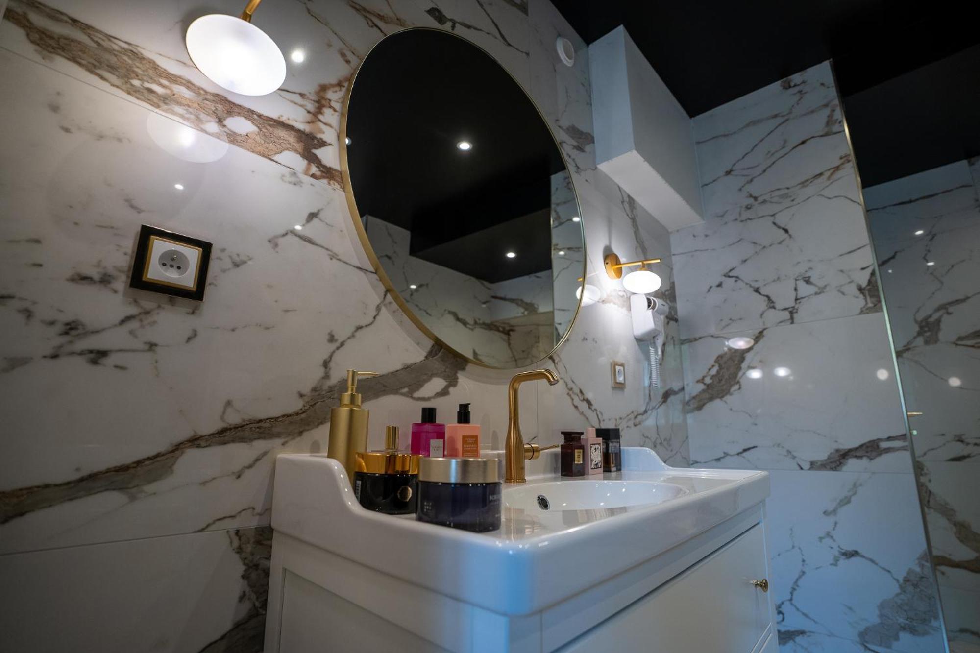 Appartement D'Exception Avec Jacuzzi Villefranche-sur-Saône Exterior photo