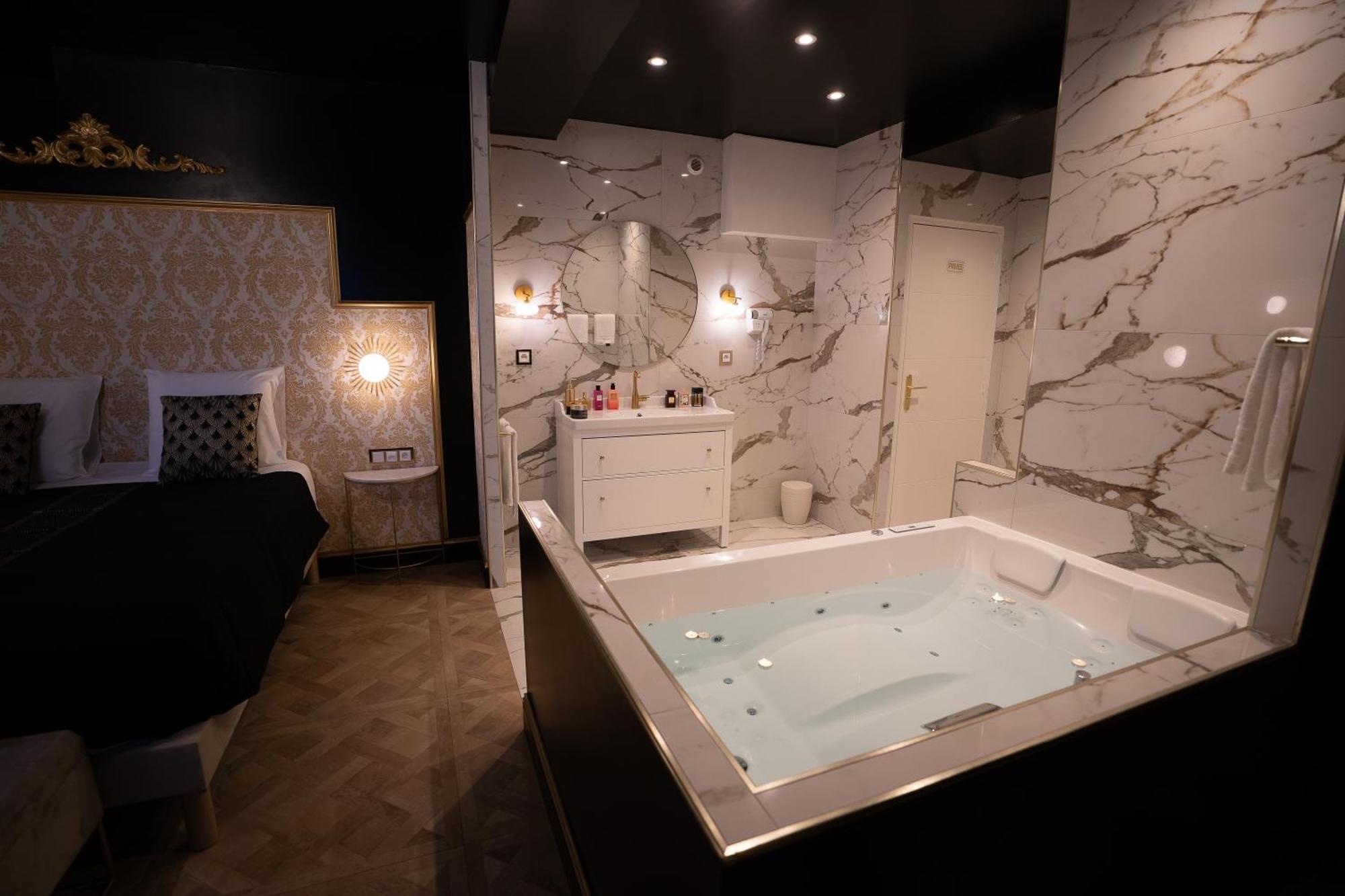 Appartement D'Exception Avec Jacuzzi Villefranche-sur-Saône Exterior photo